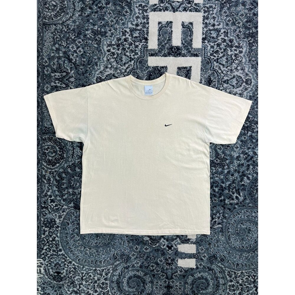 Vintage Y2k Men's Nike swoosh logo T-shirt Size XL Beige